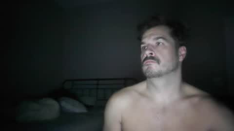 Snapshot of etim33 chatting on 11/08/25, 11:43 etim33 online show from 11/08/25, 11:43