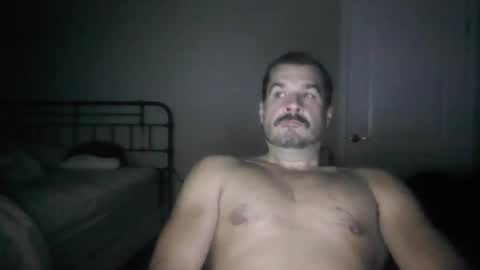 Snapshot of etim33 chatting on 11/11/25, 07:52 etim33 online show from 11/11/25, 07:52