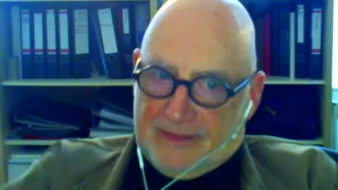 Snapshot of etonne chatting on 12/21/24, 10:06 etonne online show from 12/21/24, 10:06