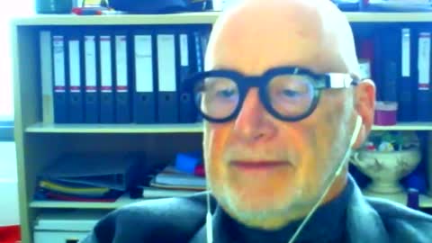 Snapshot of etonne chatting on 10/18/25, 11:44 etonne online show from 10/18/25, 11:44