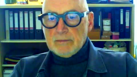 Snapshot of etonne chatting on 10/23/25, 11:42 etonne online show from 10/23/25, 11:42