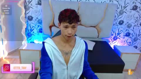 Snapshot of ette_tay chatting on 09/23/25, 03:31 ette online show from 09/23/25, 03:31