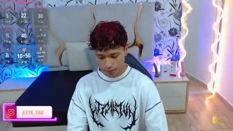 Snapshot of ette_tay chatting on 09/29/25, 03:22 ette online show from 09/29/25, 03:22