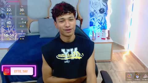 Snapshot of ette_tay chatting on 10/01/25, 03:12 ette online show from 10/01/25, 03:12