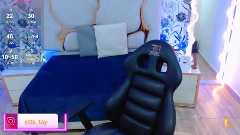 Snapshot of ette_tay chatting on 10/04/25, 03:04 ette online show from 10/04/25, 03:04