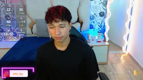 Snapshot of ette_tay chatting on 10/07/25, 03:04 ette online show from 10/07/25, 03:04