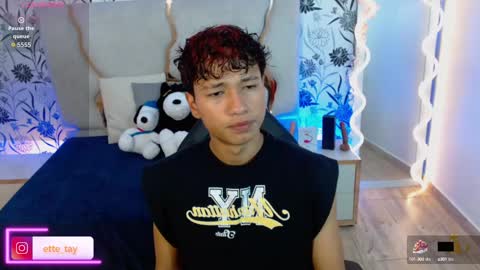 Snapshot of ette_tay chatting on 10/11/25, 03:39 ette online show from 10/11/25, 03:39