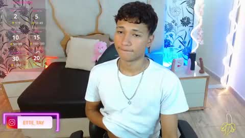 Snapshot of ette_tay chatting on 11/09/25, 04:00 ette online show from 11/09/25, 04:00