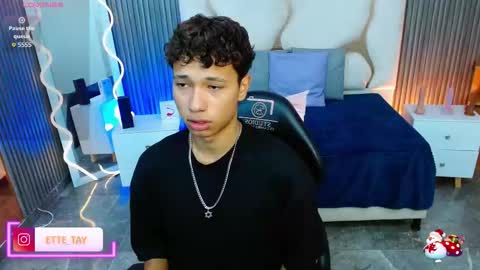 Snapshot of ette_tay chatting on 11/24/25, 04:34 ette online show from 11/24/25, 04:34