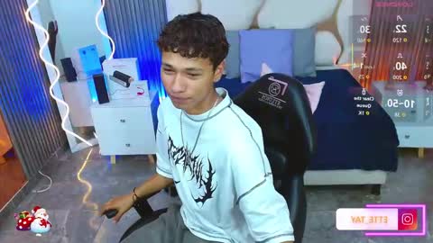 Snapshot of ette_tay chatting on 11/28/25, 03:09 ette online show from 11/28/25, 03:09