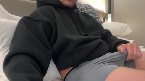 eu_dude online show from 11/18/25, 02:39