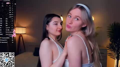 Kira and Kamila online show from 02/09/25, 10:54