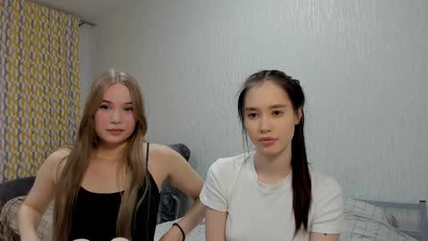 Snapshot of eumomino chatting on 02/13/25, 12:00 Veronica Tiia Lilith left to right online show from 02/13/25, 12:00