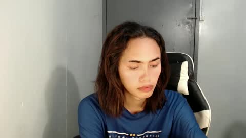 Snapshot of euniceariella21 chatting on 01/03/25, 02:40 YELLA online show from 01/03/25, 02:40