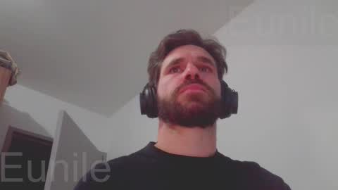 eunile online show from 10/05/25, 05:33