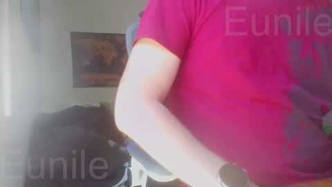 Snapshot of eunile chatting on 03/18/26, 12:19 eunile online show from 03/18/26, 12:19