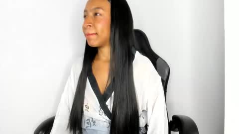 euphoria_06 online show from 11/20/25, 04:23