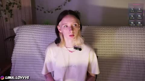 Snapshot of euphoria_girls chatting on 12/19/25, 05:20 check about me online show from 12/19/25, 05:20