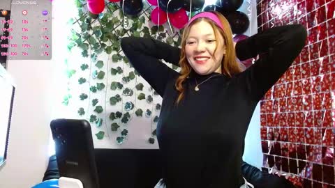 Snapshot of euphoriarush chatting on 02/18/25, 02:59 Euphoria online show from 02/18/25, 02:59