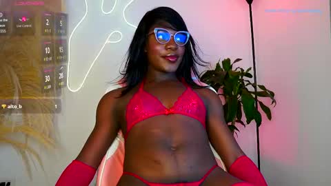 euphoricbunny online show from 10/11/25, 01:16