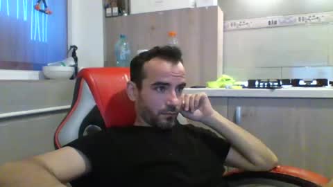 Snapshot of europboy chatting on 01/28/25, 03:25 Find out online show from 01/28/25, 03:25