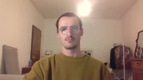 Snapshot of europe_bang chatting on 01/08/25, 09:01 Andrea online show from 01/08/25, 09:01