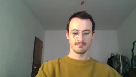 Snapshot of europe_bang chatting on 01/11/25, 02:25 Andrea online show from 01/11/25, 02:25