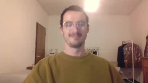 Snapshot of europe_bang chatting on 01/12/25, 06:05 Andrea online show from 01/12/25, 06:05