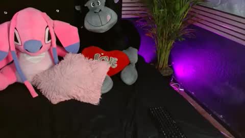 eva_06 online show from 11/10/25, 11:26