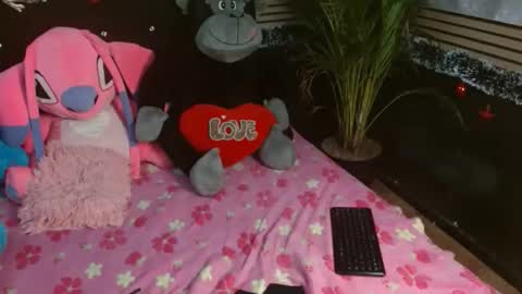 eva_06 online show from 12/21/25, 12:40