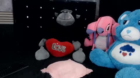 Snapshot of eva_06 chatting on 03/23/26, 10:25 eva_06 online show from 03/23/26, 10:25