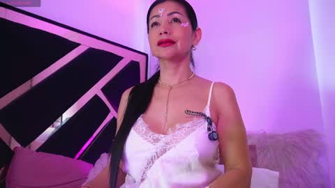 Snapshot of eva_45love chatting on 04/24/26, 11:34 Eva online show from 04/24/26, 11:34