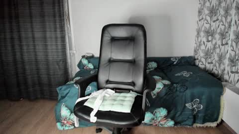 Eva online show from 12/24/24, 06:17