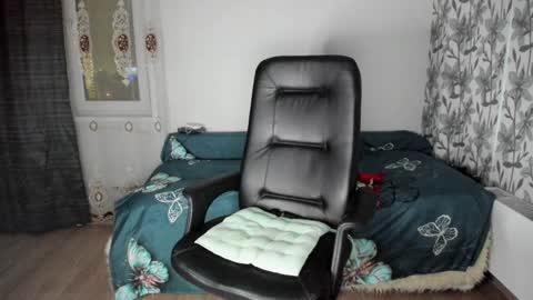 Eva online show from 12/29/24, 10:25