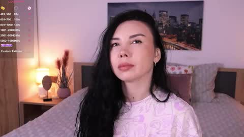 Snapshot of eva__si chatting on 04/05/26, 06:43 Eva online show from 04/05/26, 06:43