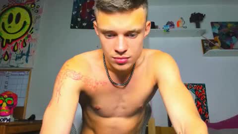 Hot Couple online show from 09/27/25, 11:59