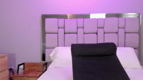 EVA  online show from 02/05/25, 06:59