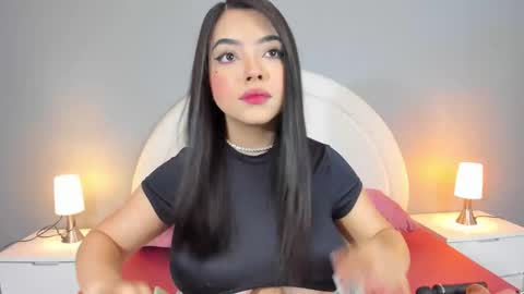 Snapshot of eva_bigboobs_ chatting on 12/18/25, 11:49 EVA online show from 12/18/25, 11:49