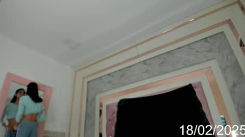 Snapshot of eva_coluccy chatting on 02/18/25, 09:20 EVA COLUCCY online show from 02/18/25, 09:20