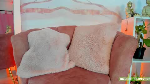 Snapshot of eva_coluccy chatting on 09/10/25, 01:55 EVA COLUCCY online show from 09/10/25, 01:55