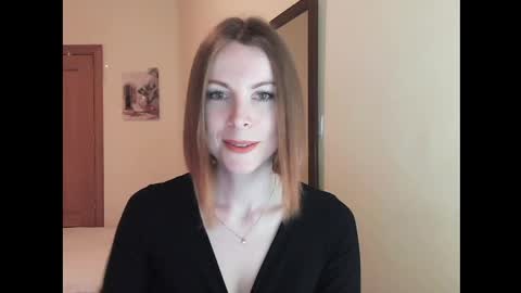 Snapshot of eva_cutesmile chatting on 03/31/26, 05:35 Eva online show from 03/31/26, 05:35