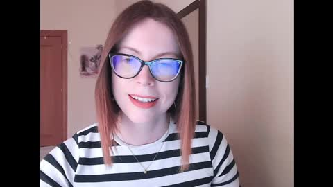 Snapshot of eva_cutesmile chatting on 04/21/26, 05:28 Eva online show from 04/21/26, 05:28