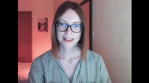 Snapshot of eva_cutesmile chatting on 05/26/26, 06:37 Eva online show from 05/26/26, 06:37