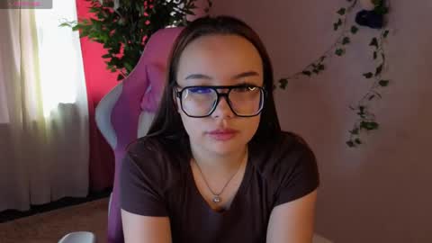 Snapshot of eva_cutties chatting on 04/30/26, 09:04 Eva online show from 04/30/26, 09:04