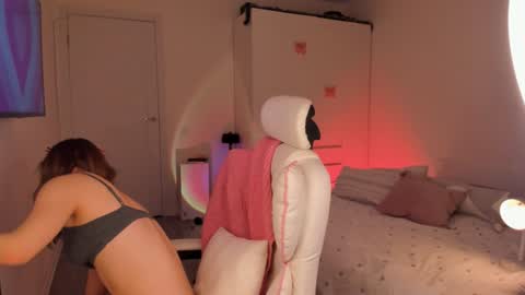 Eva Davis online show from 12/16/24, 02:04