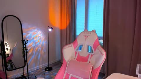 Eva Davis online show from 03/16/26, 05:44