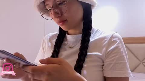 Snapshot of eva_depp_ chatting on 03/17/26, 10:07 Eva online show from 03/17/26, 10:07