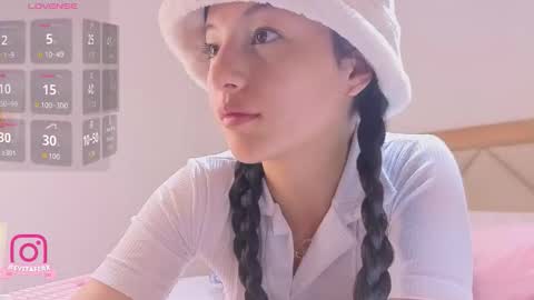 Snapshot of eva_depp_ chatting on 03/18/26, 10:07 Eva online show from 03/18/26, 10:07