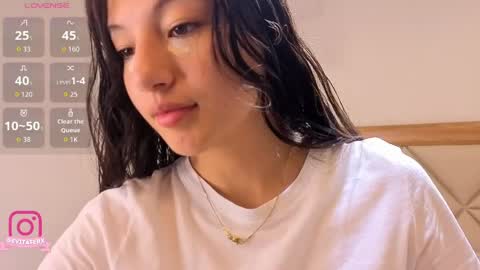 Snapshot of eva_depp_ chatting on 03/30/26, 10:05 Eva online show from 03/30/26, 10:05