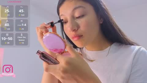 Snapshot of eva_depp_ chatting on 04/05/26, 10:01 Eva online show from 04/05/26, 10:01